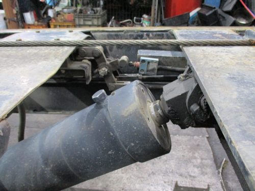 ボディ 新明和ロールオン エルフ 2トン用