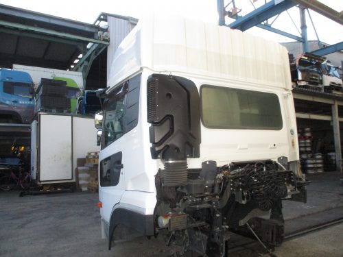 キャビンAssy クオン ハイルーフ GK4XAD