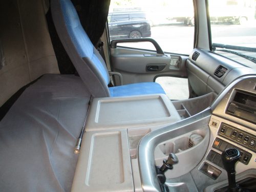 キャビンAssy クオン ハイルーフ GK4XAD