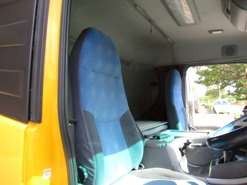 キャビン クオン PKG-CD4ZA エスコット