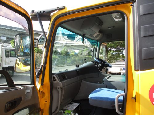 キャビン クオン PKG-CD4ZA エスコット