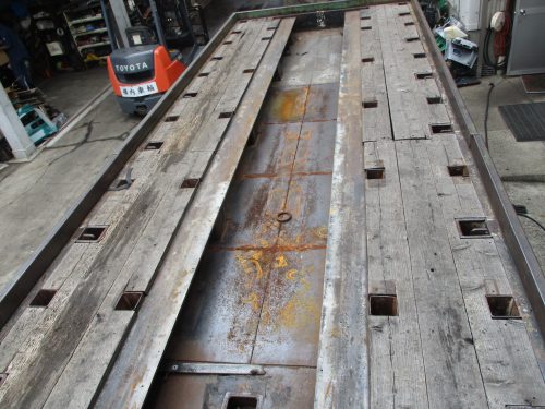 予備検切れシングル引き3軸セミトレーラ