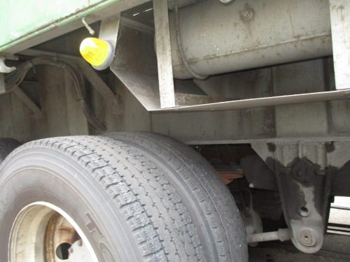 予備検切れシングル引き3軸セミトレーラ