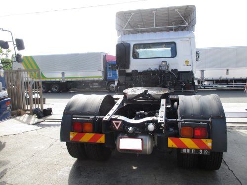 11.5トントラクタ