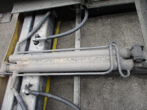 格納パワーゲート 新明和 クオン 低床