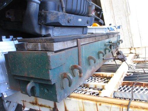 ポールトラクタ用ターンテーブル上枕木