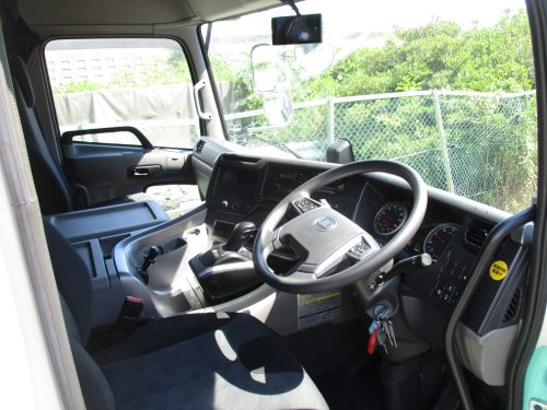 2PG ハイルーフトラクタ