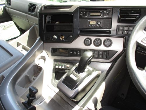 2PG ハイルーフトラクタ