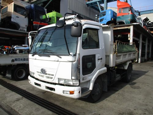 4トンダンプ