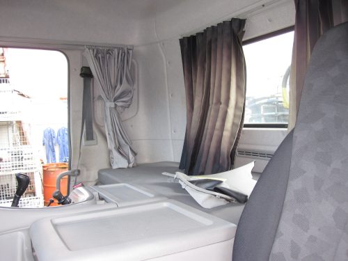 キャビン クオン QPG-GK5XA ハイルーフ マニュアル