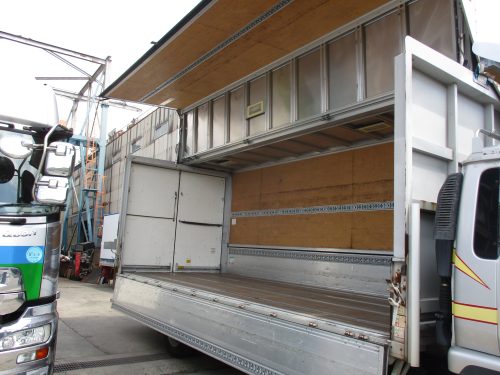 アルミウィング 日本フルハーフ 中型ワイド  コンドル MK36Cより