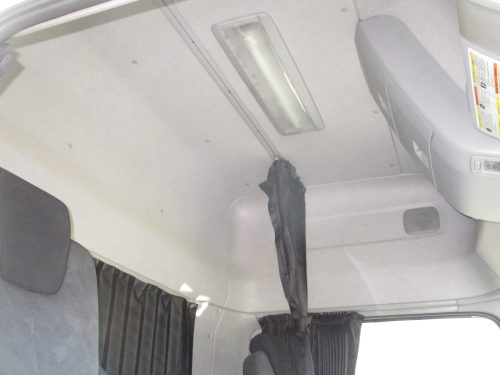 キャビン クオン 2PG-GK5AAD ハイルーフ エスコット