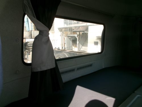 キャビン クオン QKG-GK6XA エスコット JNC