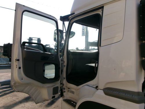 キャビン クオン QKG-GK6XA エスコット JNC