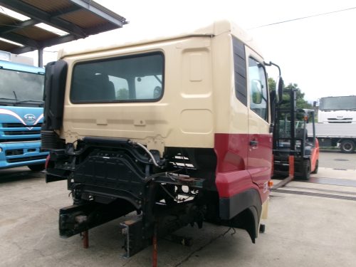 キャビン クオン QKG-CV5XA マニュアル 3ペダル