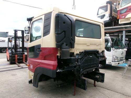 キャビン クオン QKG-CV5XA マニュアル 3ペダル