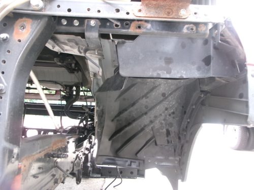 キャビン クオン QKG-CV5XA マニュアル 3ペダル