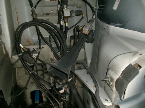 キャビン クオン QKG-CV5XA マニュアル 3ペダル