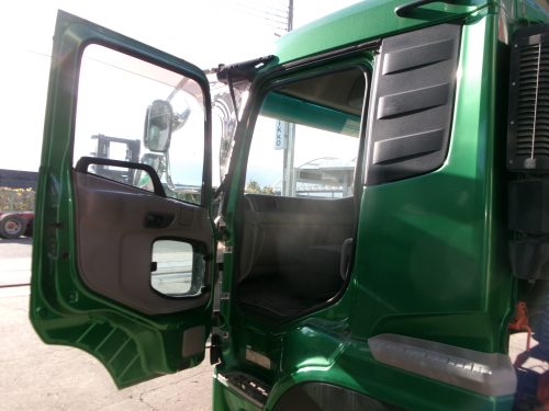 キャビン クオン LKG-CW5XL ロールーフ マニュアル