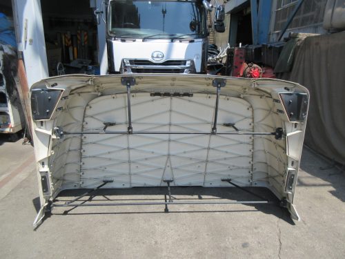 クオン(P9210) 純正導風板