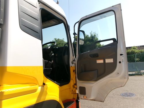 キャビン クオン 2PG-GK5AAD ロールーフ エスコット 現車