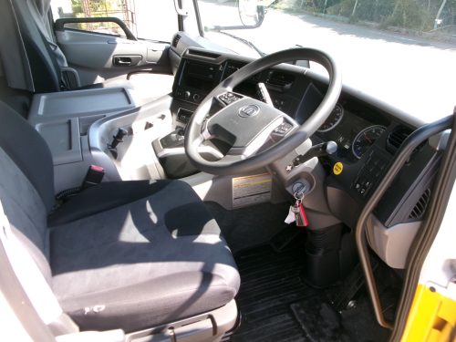 キャビン クオン 2PG-GK5AAD ロールーフ エスコット 現車