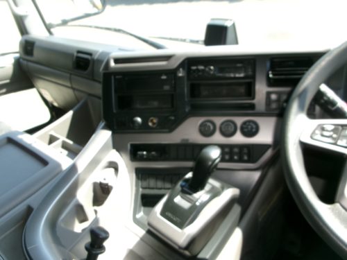 キャビン クオン 2PG-GK5AAD ロールーフ エスコット 現車