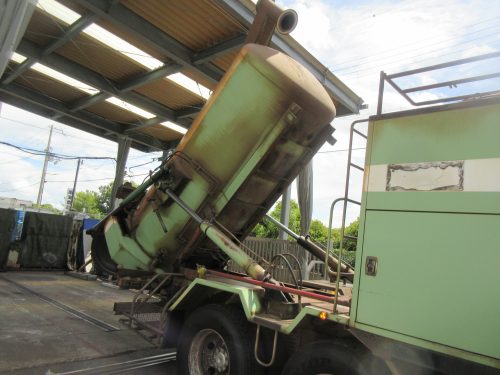 構内未登録25トン清掃車