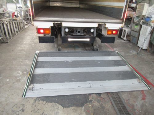 コンドル増トン 7200アルミバンパワーゲート付き