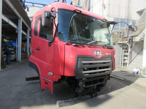 キャビン クオン 2PG-CD5BA ロールーフ エスコット