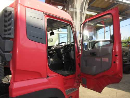 キャビン クオン 2PG-CD5BA ロールーフ エスコット