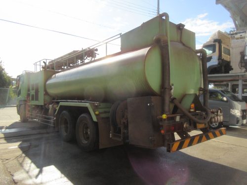 散水放水構内車