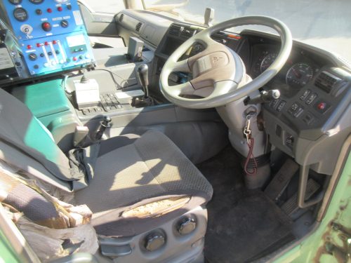 散水放水構内車