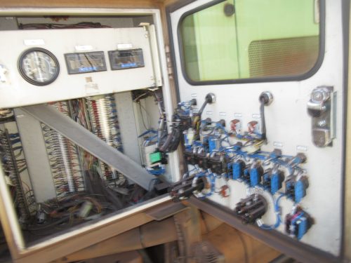 散水放水構内車