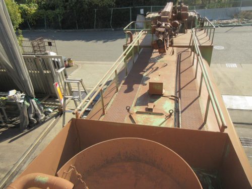 散水放水構内車