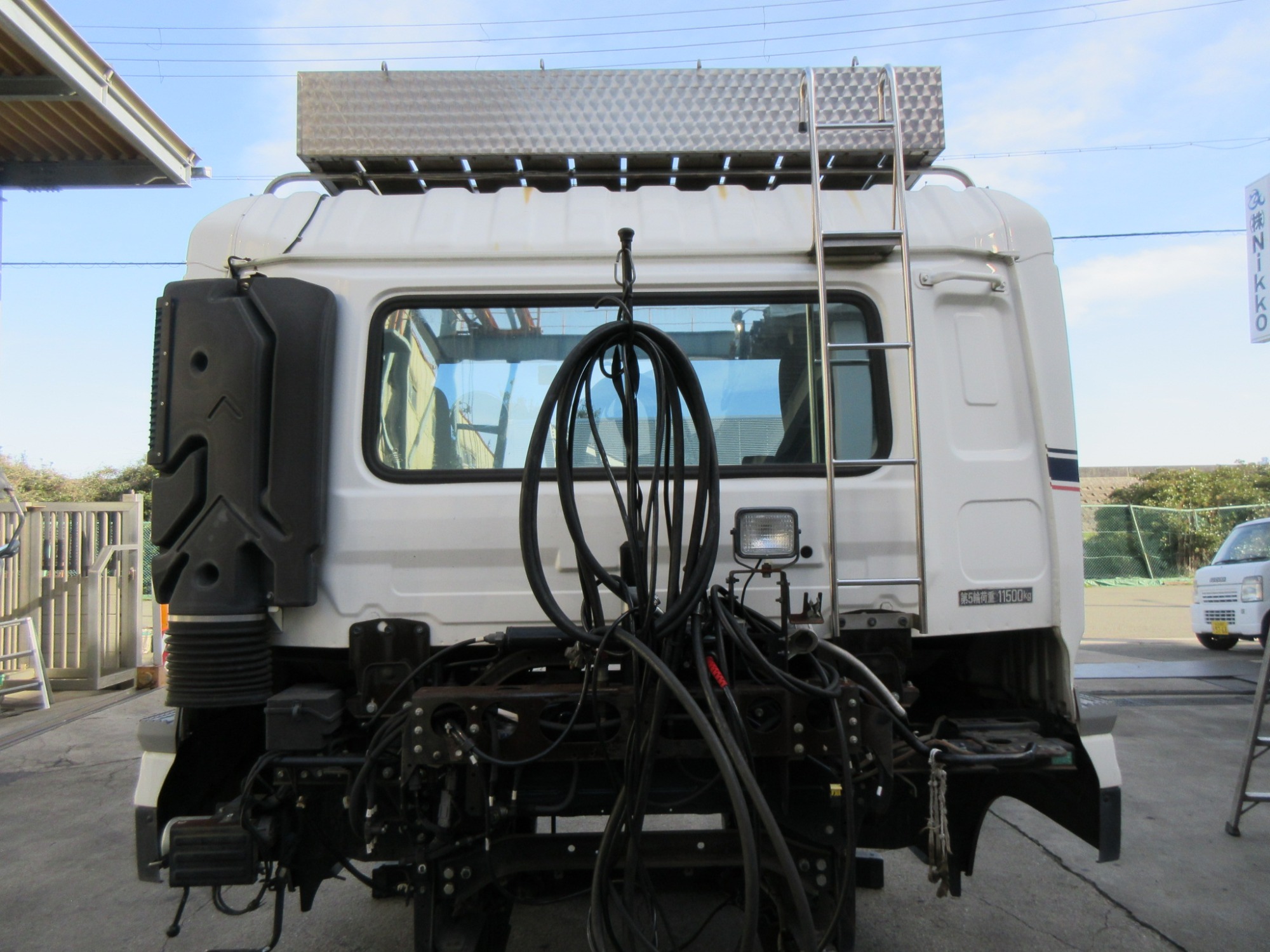 キャビン クオン QKG-GK6XA エスコット ロールーフ