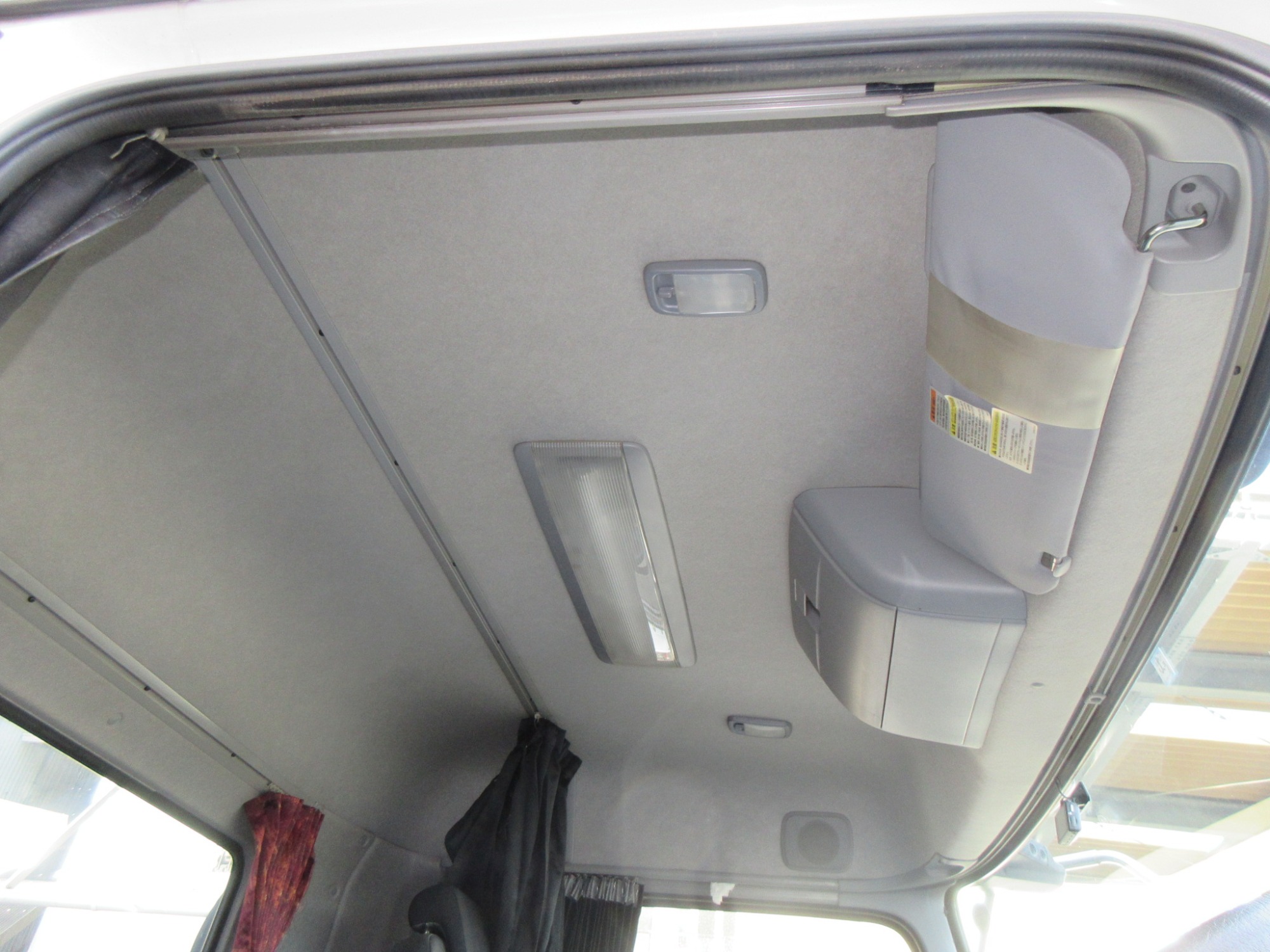 キャビン クオン QKG-GK6XA エスコット ロールーフ