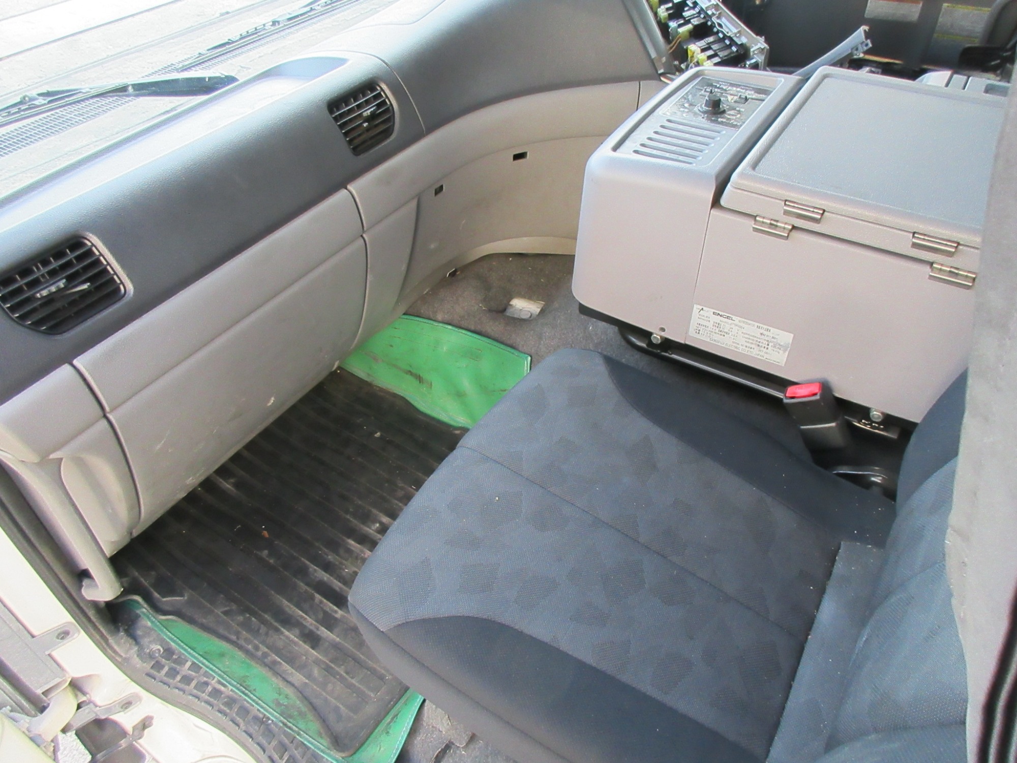 キャビン クオン QKG-GK6XA エスコット ロールーフ