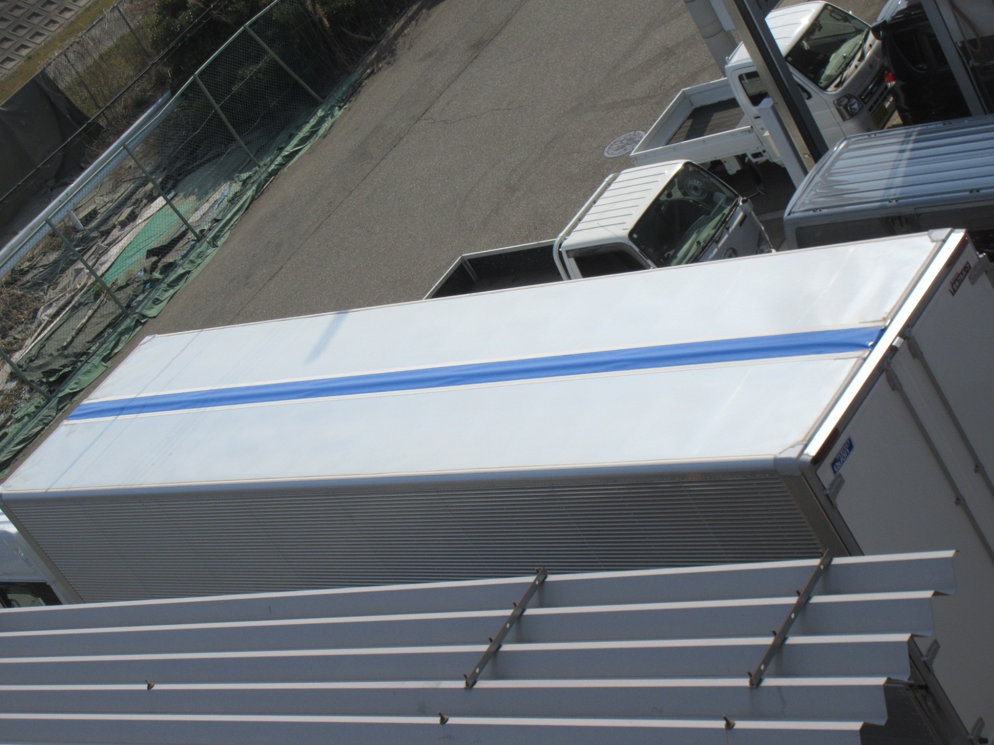 クオン4軸低床ハイルーフアルミウイング未使用レンタカー