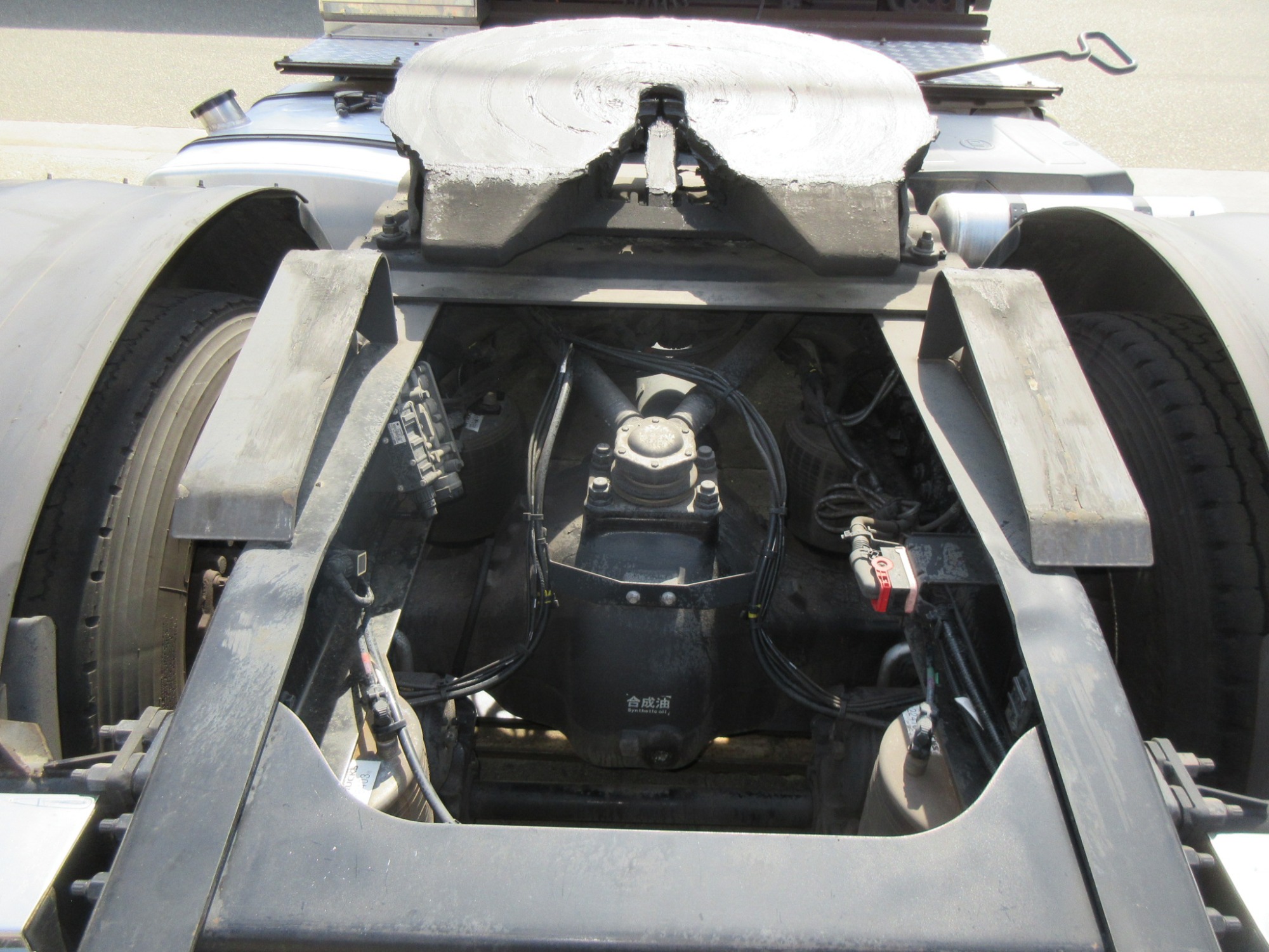 車検付き2PGクオンハイルーフ11.5トントラクタ