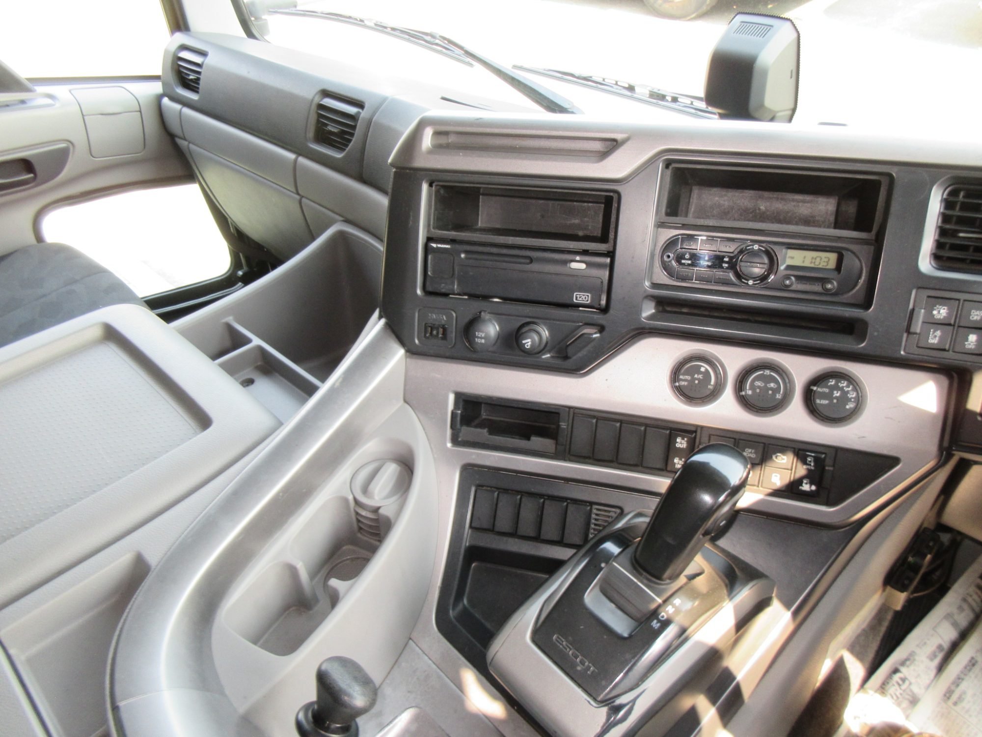 4軸低床車検付きアルミウイング