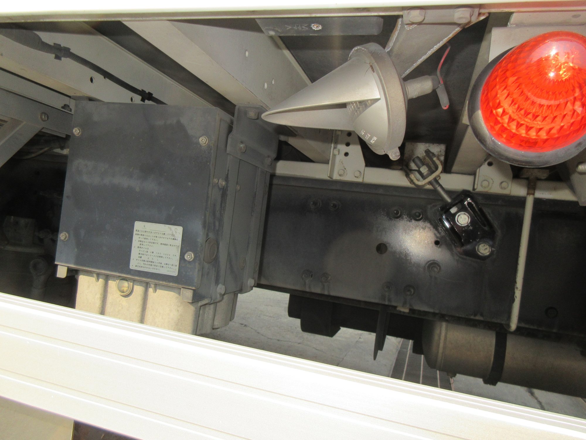 4軸低床車検付きアルミウイング