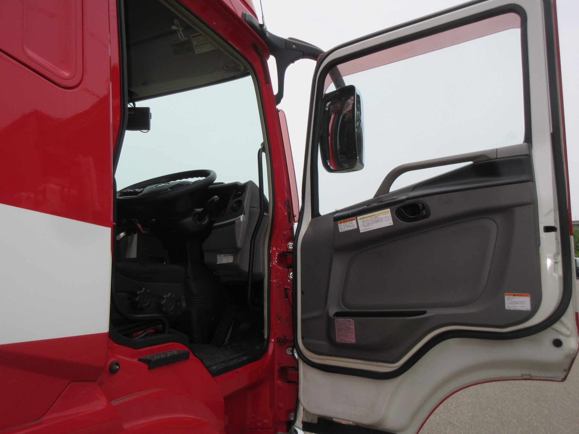 2PGスーパーグレート4軸低床アルミウイング