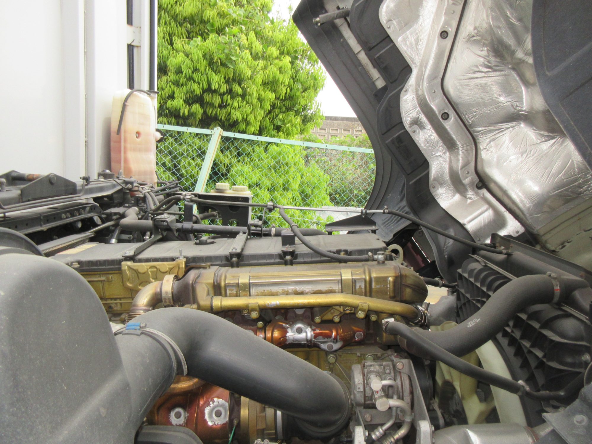 2PGスーパーグレート4軸低床アルミウイング