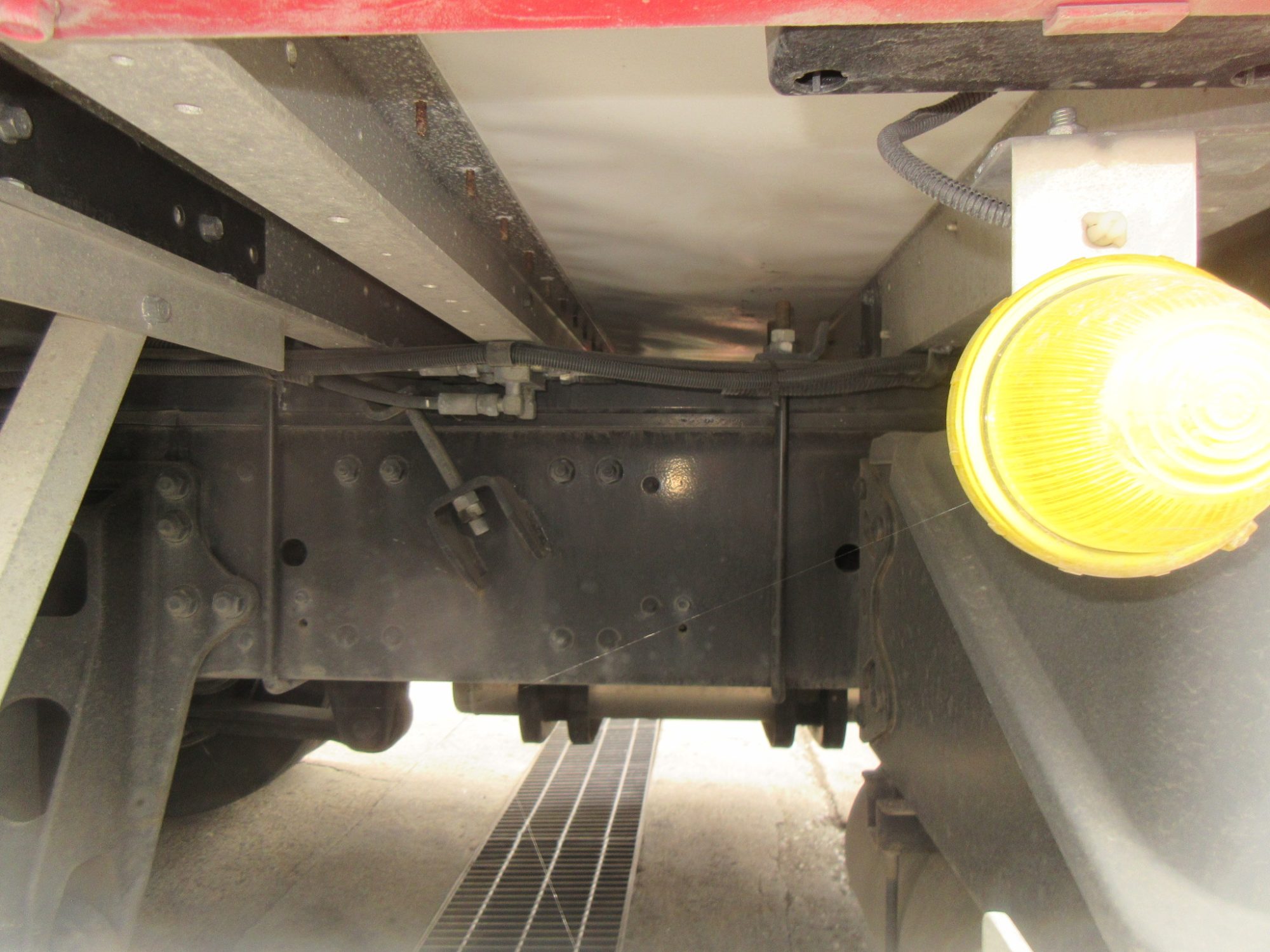 2PGスーパーグレート4軸低床アルミウイング