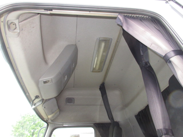 高馬力クオン 11.5トンハイルーフトラクタ