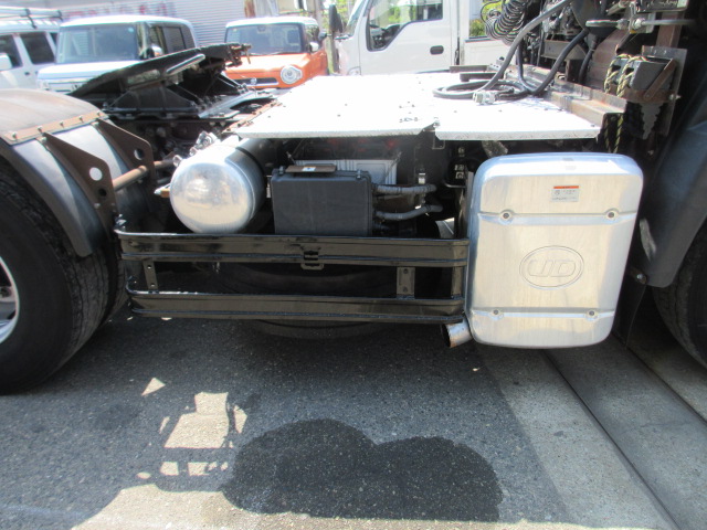 高馬力クオン 11.5トンハイルーフトラクタ