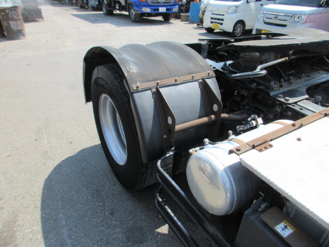 高馬力クオン 11.5トンハイルーフトラクタ