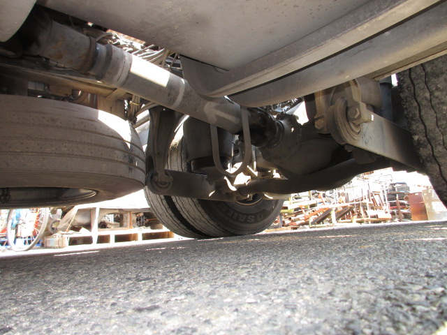 高馬力クオン 11.5トンハイルーフトラクタ