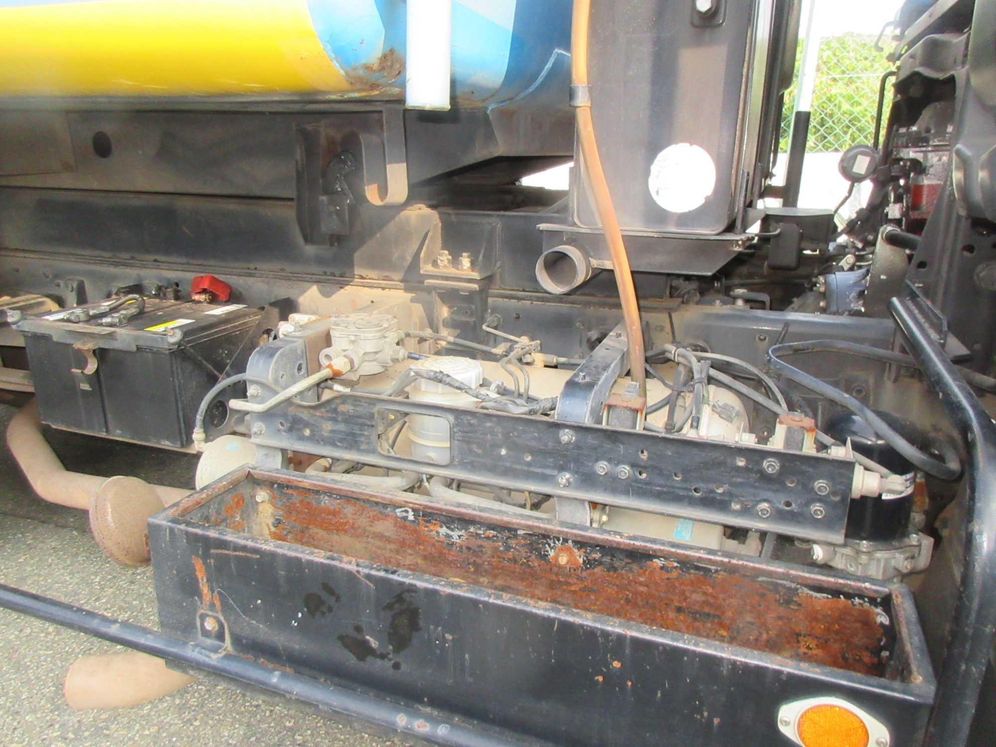 車検付き中型コンドルパッカー車